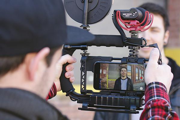 beastgrip smartphone filmmaking grip