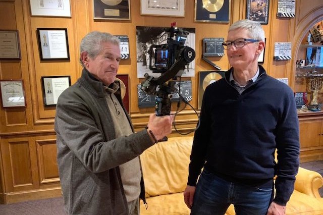 Tim Cook has paid a visit to the legendary French film director Claude Lelouch