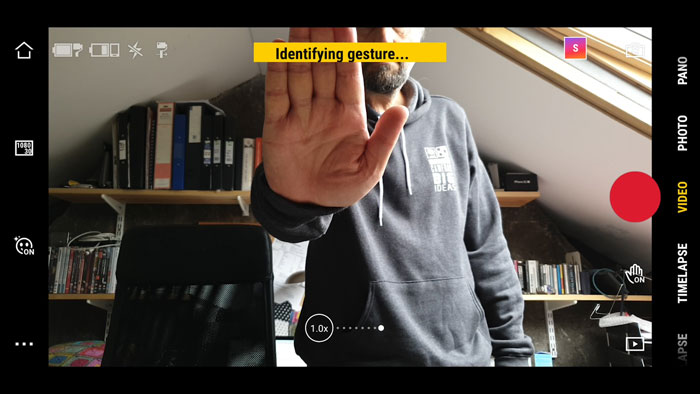 smartphone gimbal gesture mode