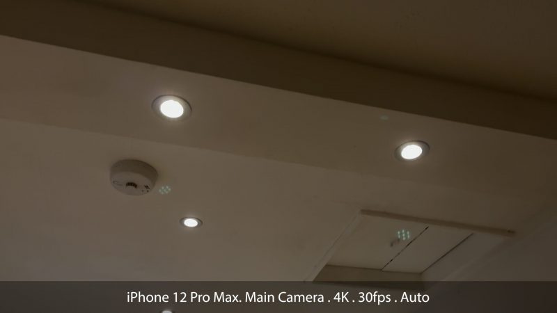 iPhone vs Samsung 12 Pro Max light flare problem