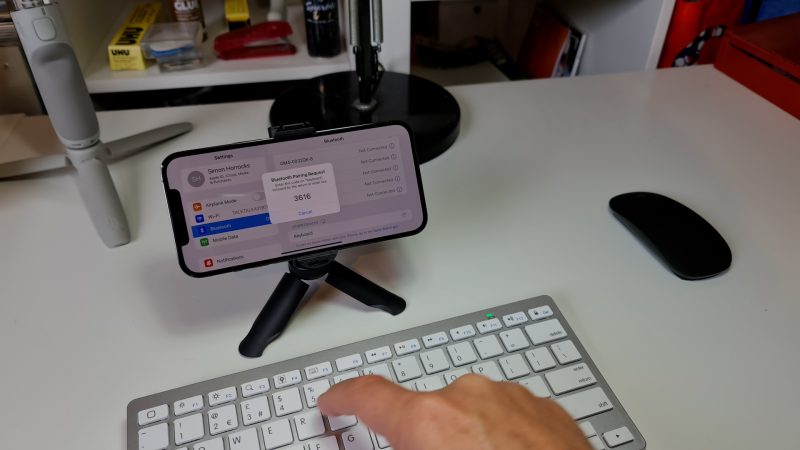 Add a bluetooth keyboard to your iphone